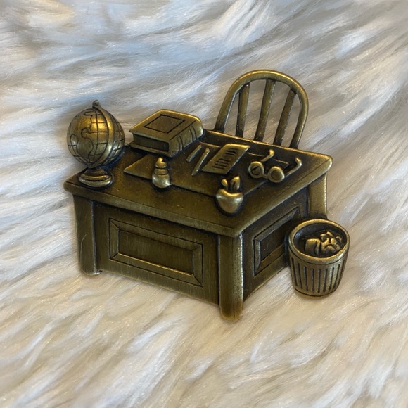 JJ Jonette Jewelry - Brooch Vintage JJ Jonette Teachers School Desk Brass Pin Fashion Jewelry